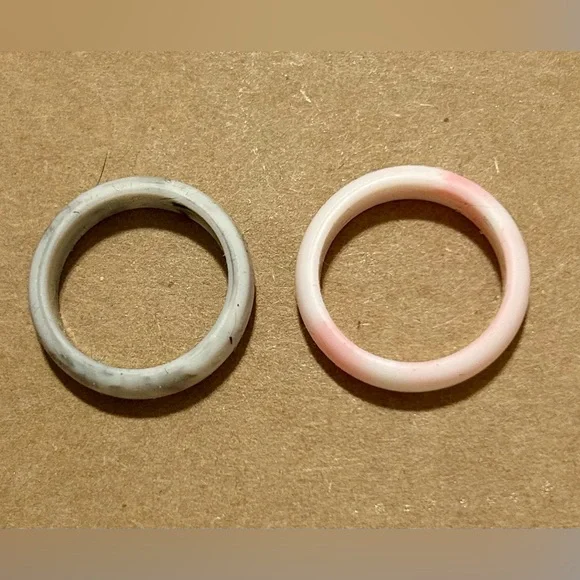 2 Roqaction Silicone women’s rings. Size 5. Pink & Silver marble - Picture 2 of 5